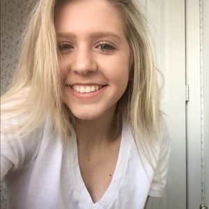 Meet your Posher, Isabel